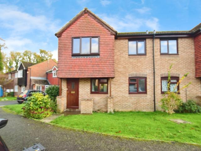 1 bedroom maisonette to rent