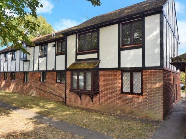 1 bedroom maisonette to rent