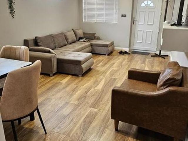 1 bedroom maisonette to rent