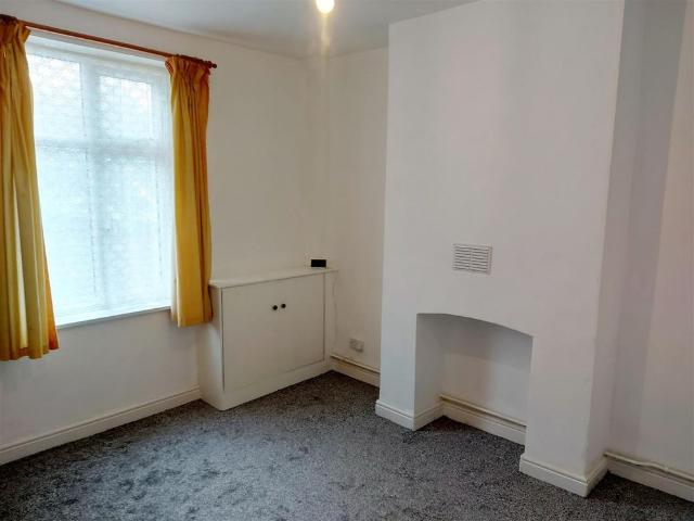 1 bedroom Maisonette to rent