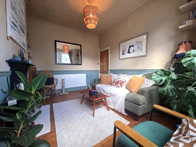 1 bedroom maisonette to rent