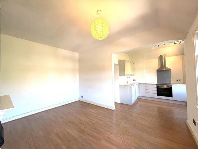 1 bedroom maisonette to rent