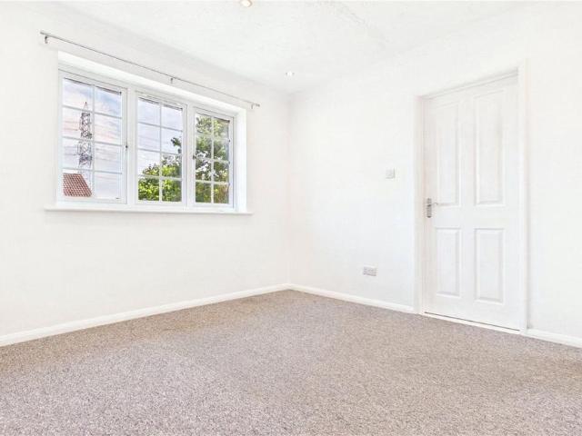 1 bedroom maisonette to rent