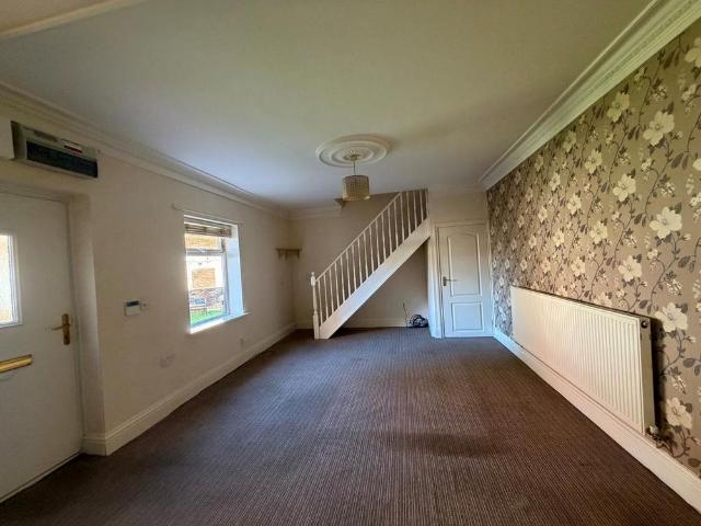 1 bedroom maisonette to rent