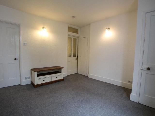 1 bedroom maisonette to rent