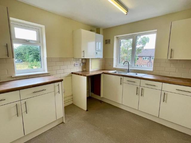 1 bedroom maisonette to rent