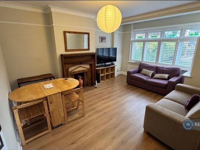 1 bedroom maisonette to rent
