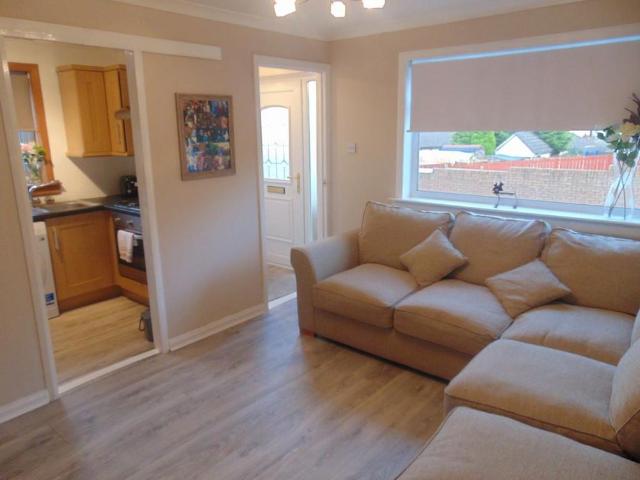 1 bedroom maisonette to rent