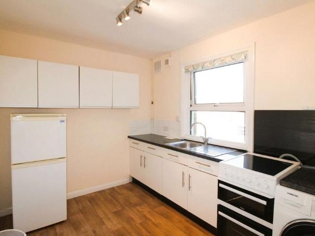 1 bedroom maisonette to rent
