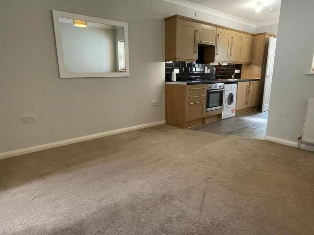 1 bedroom maisonette to rent