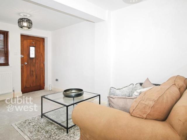 1 bedroom maisonette to rent