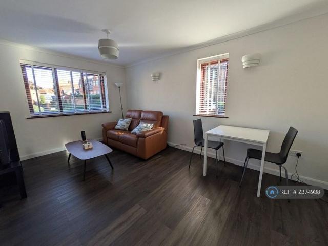 1 bedroom maisonette to rent