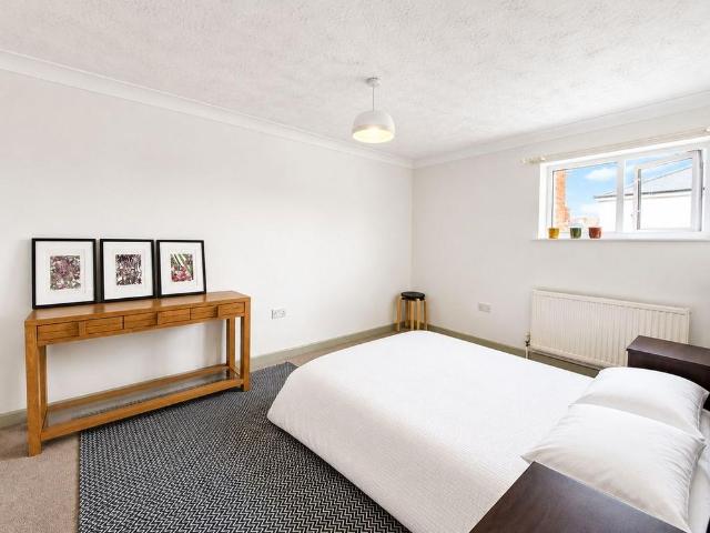 1 bedroom maisonette to rent