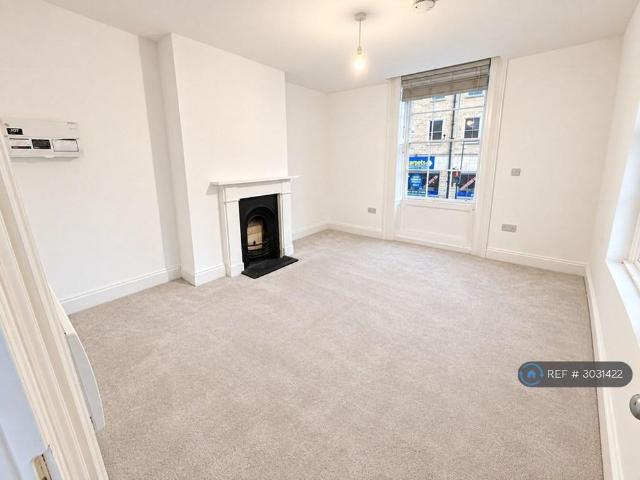 1 bedroom maisonette to rent