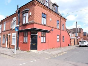 1 bedroom maisonette to rent