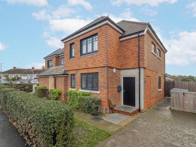 1 bedroom maisonette to rent