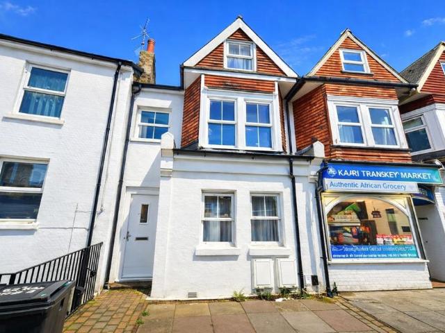 1 bedroom maisonette to rent