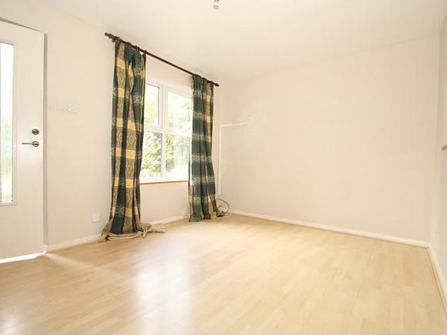 1 bedroom maisonette to rent