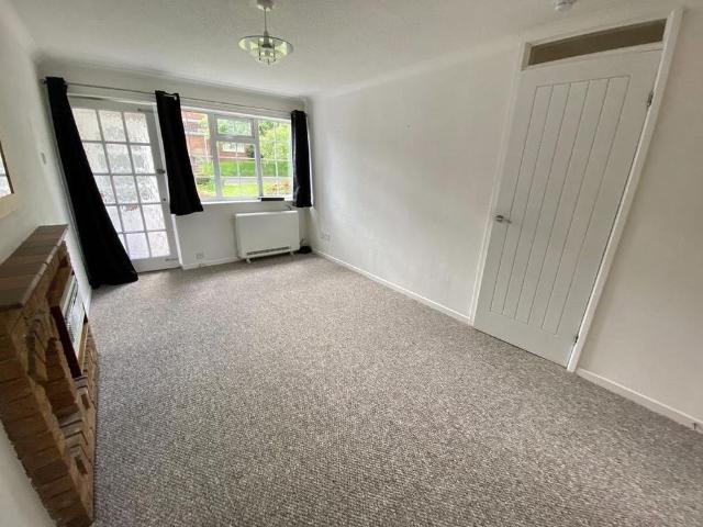 1 bedroom maisonette to rent