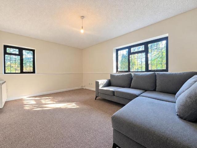 1 bedroom maisonette to rent