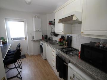 1 bedroom maisonette to rent