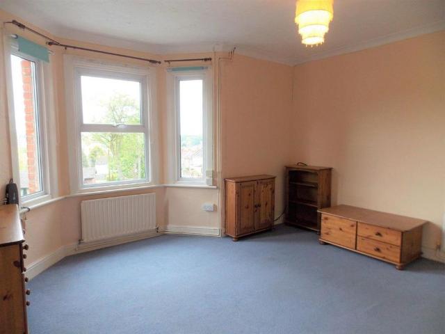 1 bedroom maisonette to rent