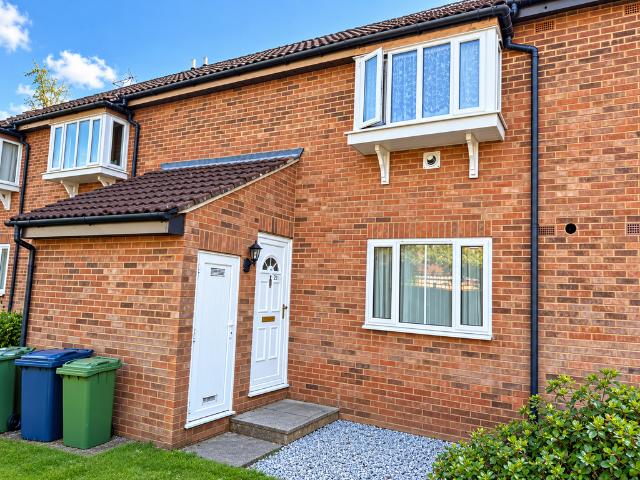 1 bedroom maisonette to rent