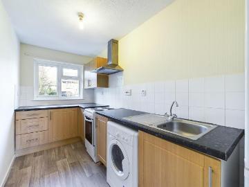 1 bedroom maisonette to rent