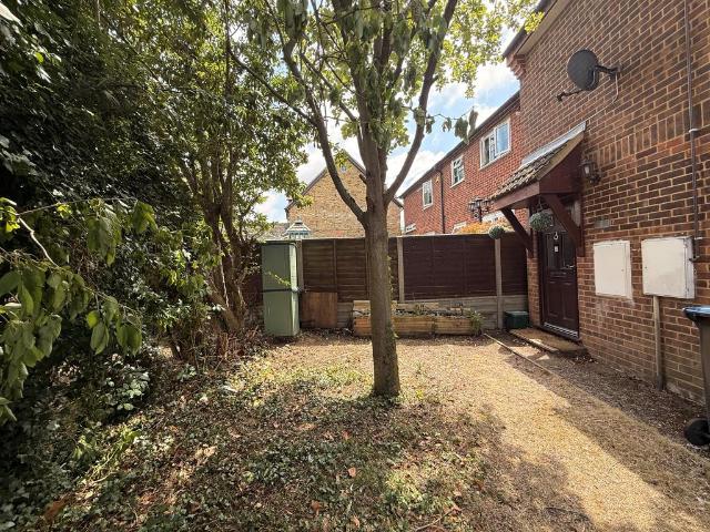 1 bedroom maisonette to rent