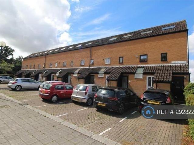 1 bedroom maisonette to rent