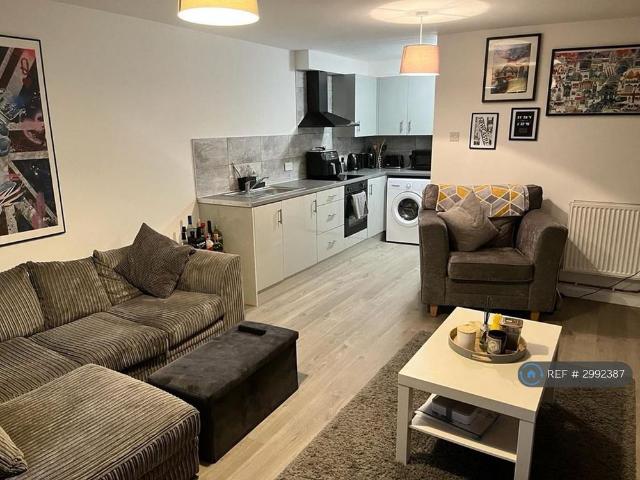 1 bedroom maisonette to rent