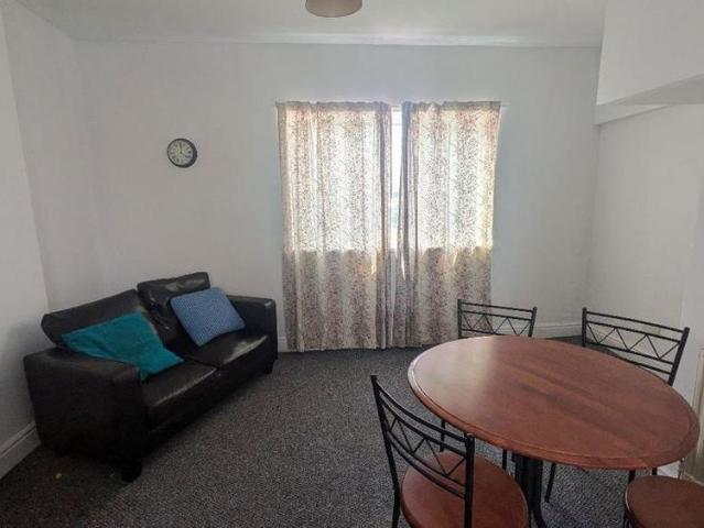 1 bedroom maisonette to rent