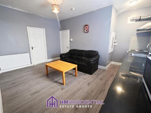 1 bedroom maisonette to rent