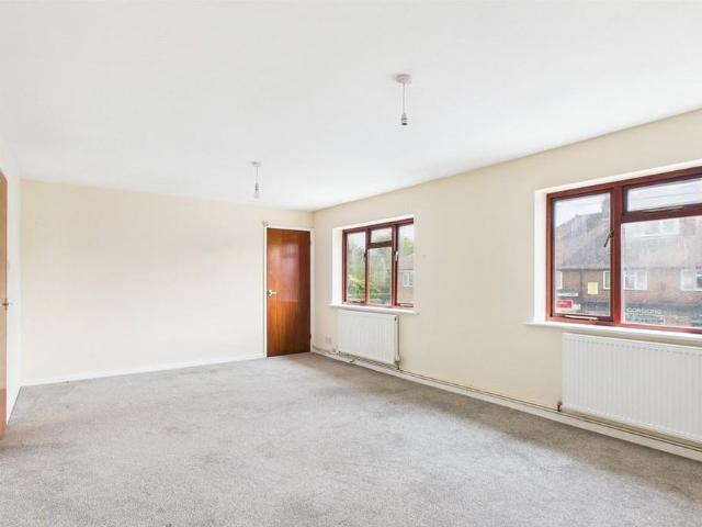 1 bedroom maisonette to rent