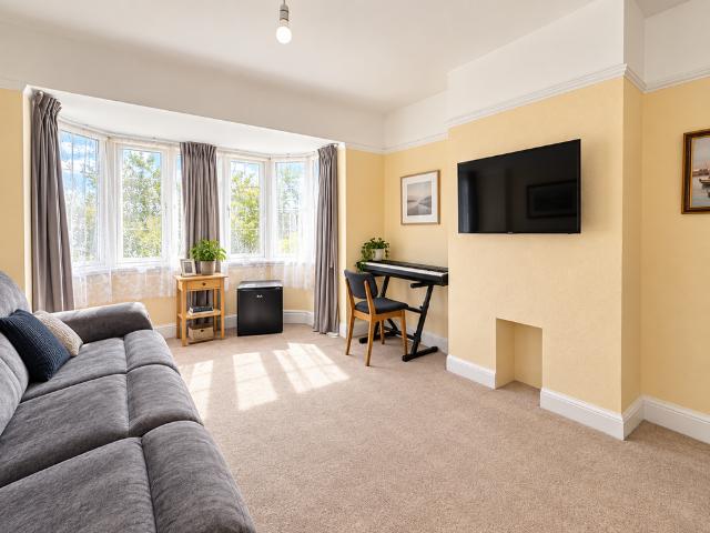 1 bedroom maisonette to rent
