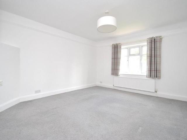 1 bedroom maisonette to rent