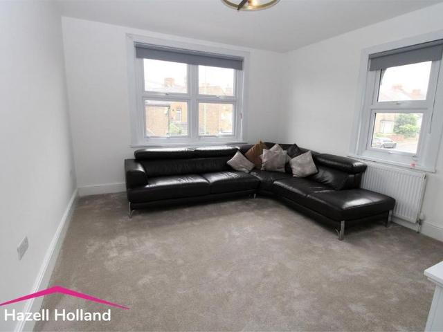2 bedroom maisonette to rent