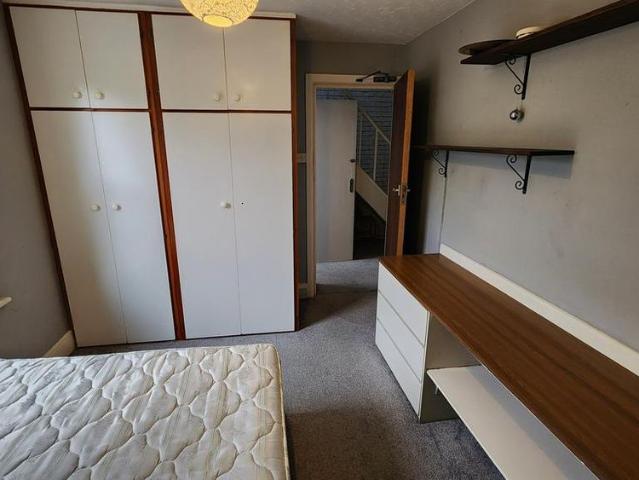 1 bedroom maisonette to rent