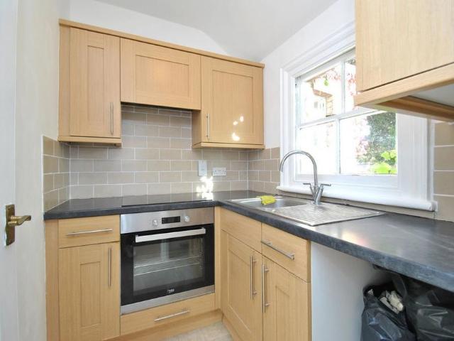 1 bedroom maisonette to rent