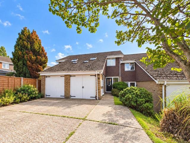 1 bedroom maisonette to rent