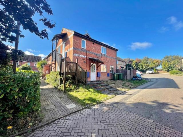 1 bedroom maisonette to rent