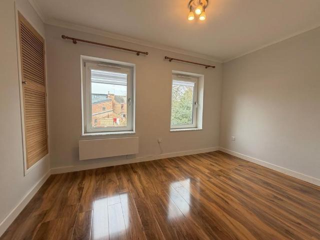 1 bedroom maisonette to rent