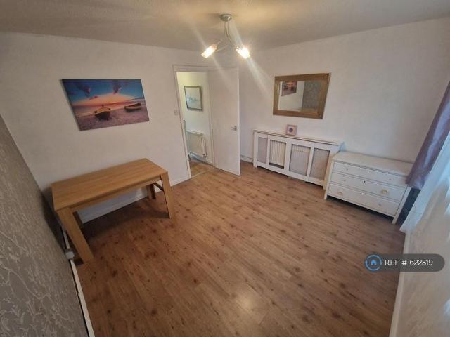 1 bedroom maisonette to rent