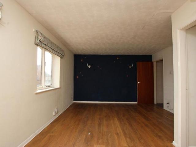 1 bedroom maisonette to rent