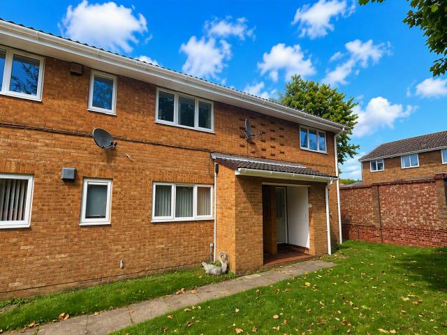 1 bedroom maisonette to rent