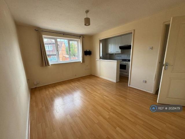 1 bedroom maisonette to rent