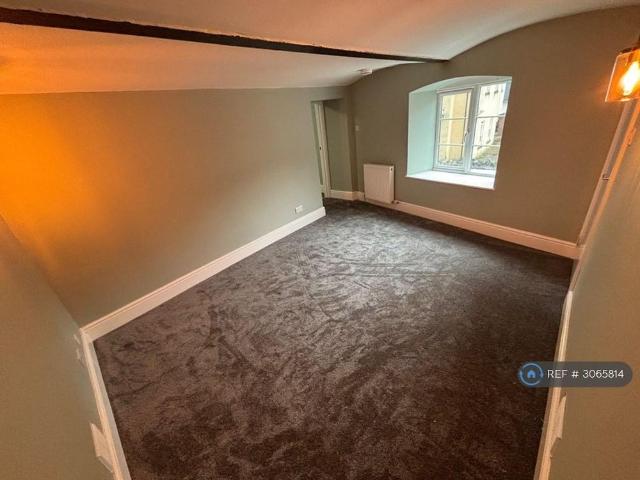 1 bedroom maisonette to rent
