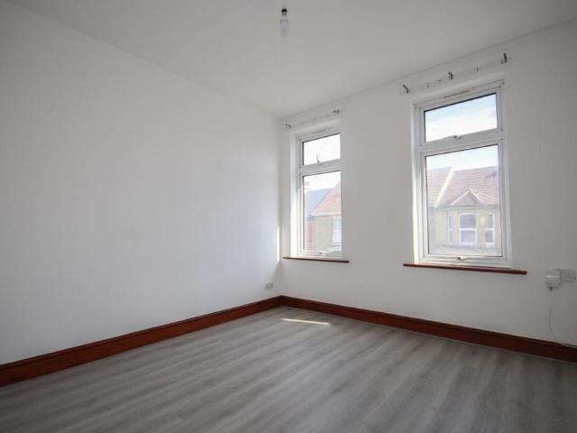 1 bedroom maisonette to rent
