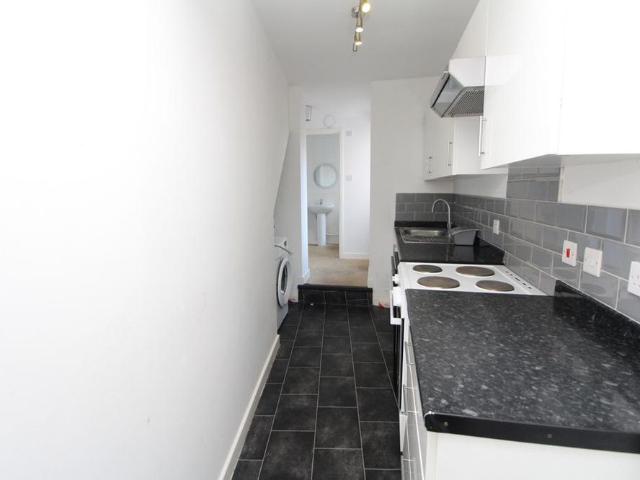 1 bedroom maisonette to rent