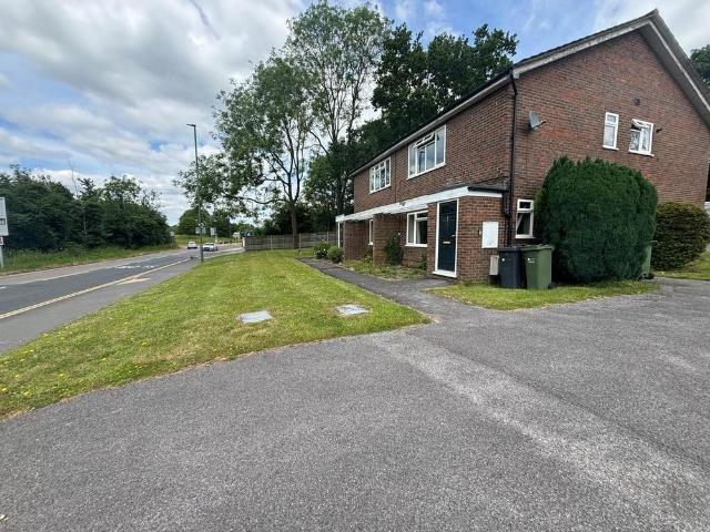 1 bedroom maisonette to rent